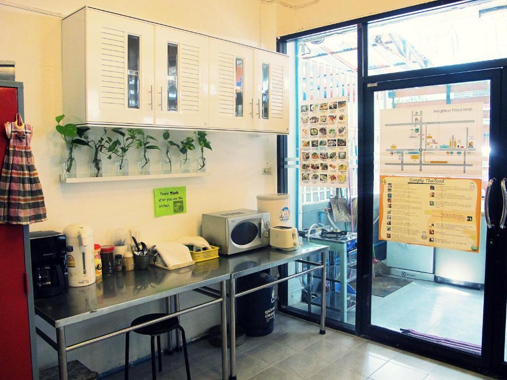 De Talak Hostel Bangkok Ngoại thất bức ảnh